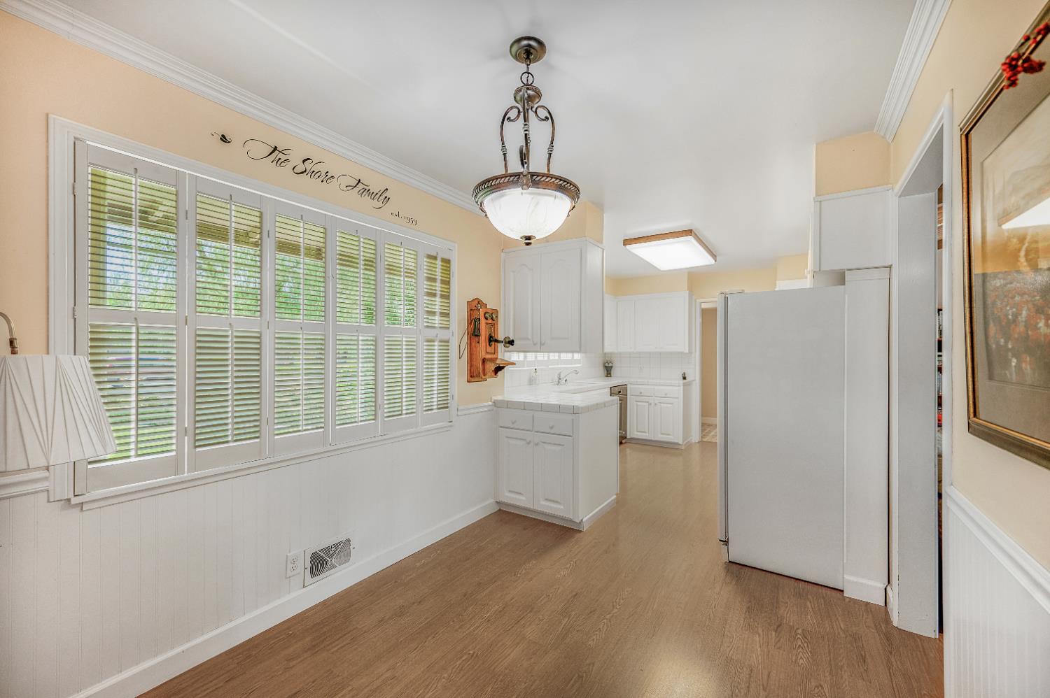 1041 E Alamos Ave, Fresno, CA 93704