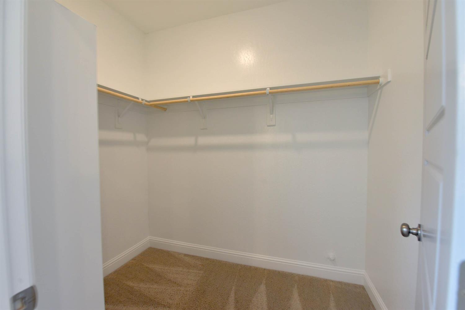 7147 W Twain Ave, Fresno, CA 93723