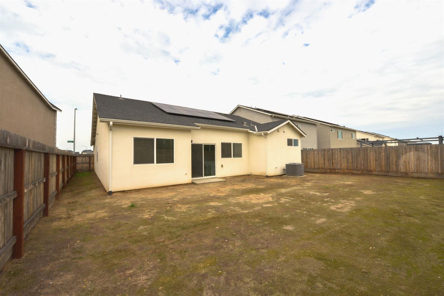 7147 W Twain Ave, Fresno, CA 93723