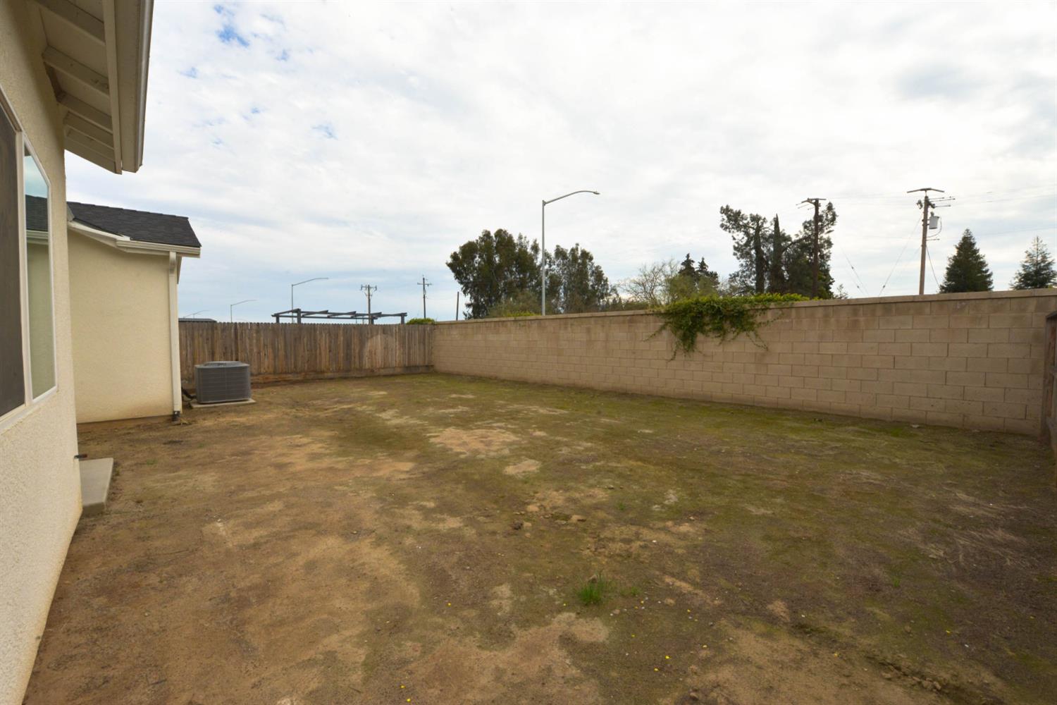 7147 W Twain Ave, Fresno, CA 93723