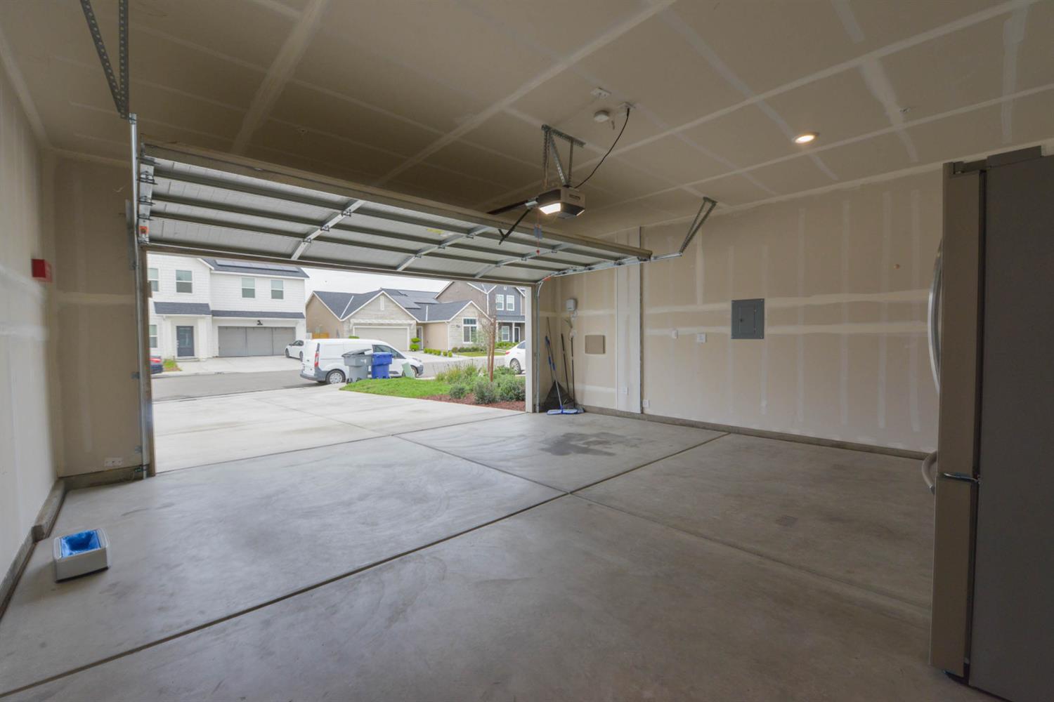 7147 W Twain Ave, Fresno, CA 93723