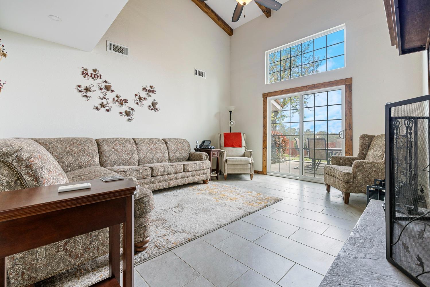 35427 Avenue 14, Madera, CA 93636