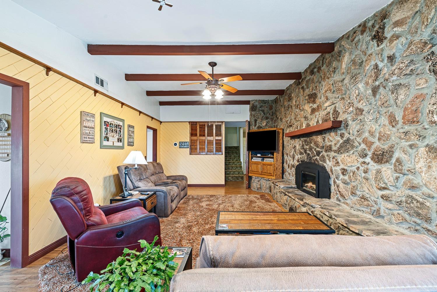 35427 Avenue 14, Madera, CA 93636