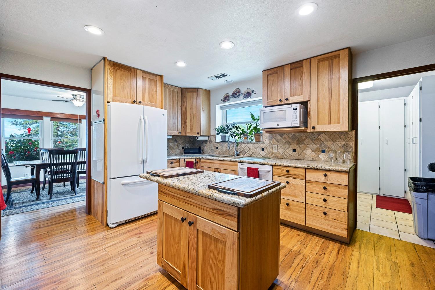 35427 Avenue 14, Madera, CA 93636