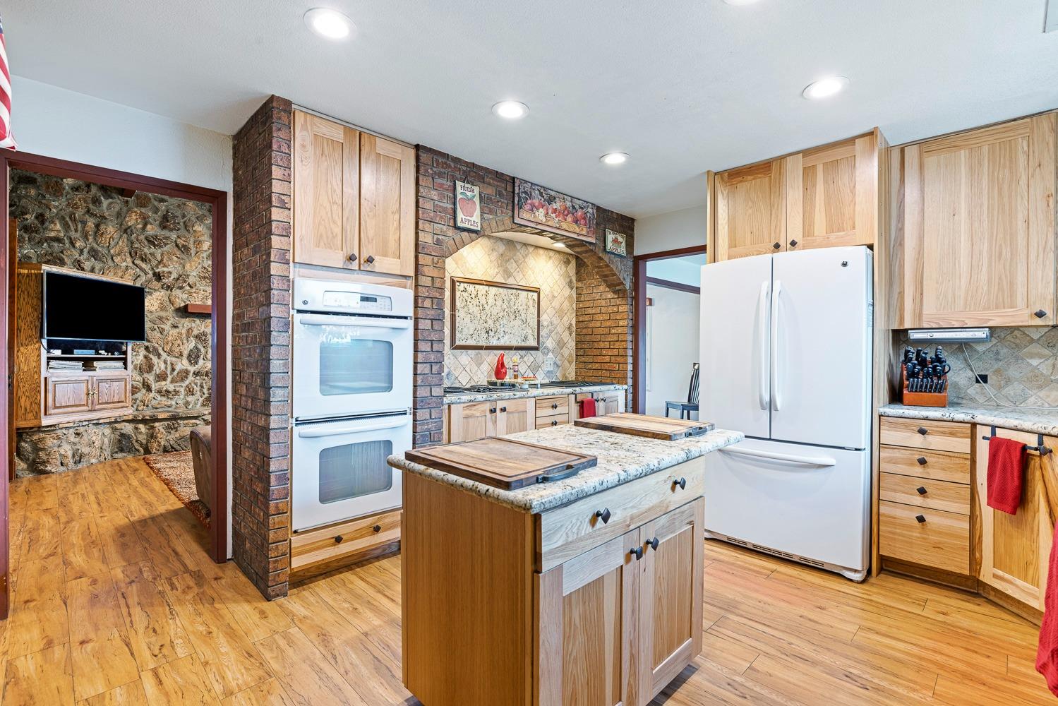 35427 Avenue 14, Madera, CA 93636