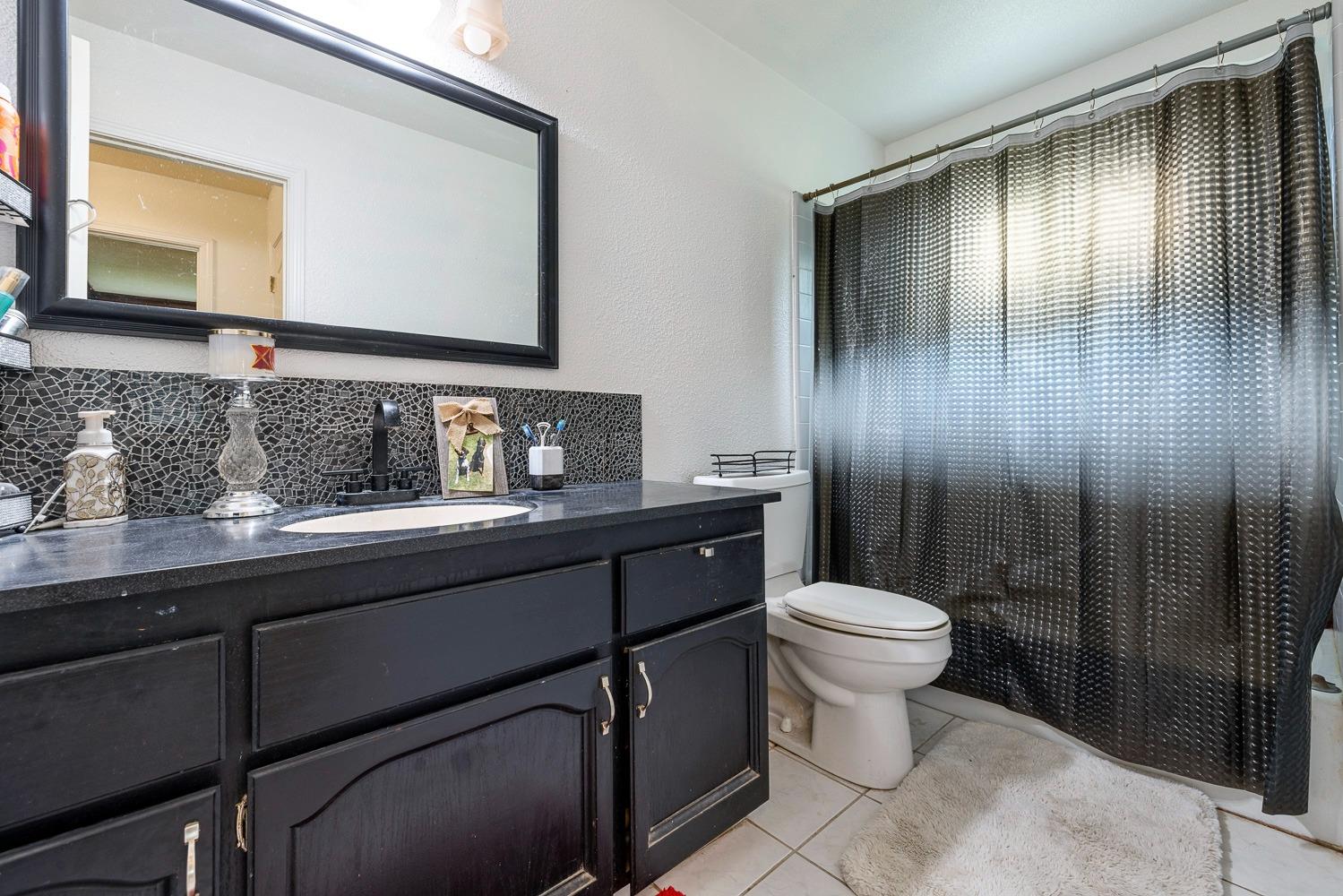 35427 Avenue 14, Madera, CA 93636