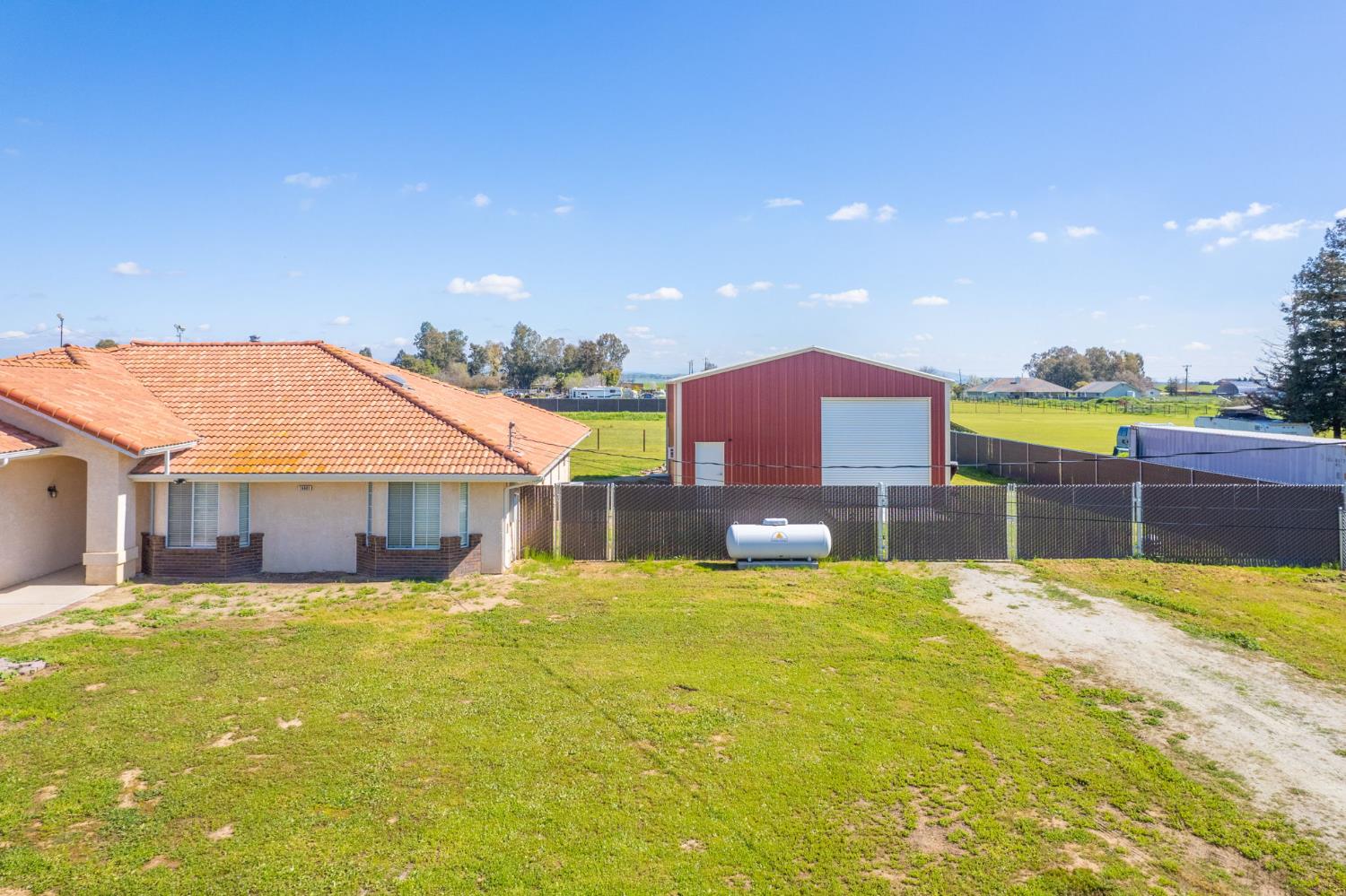 16601 La Canada Rd, Madera, CA 93636