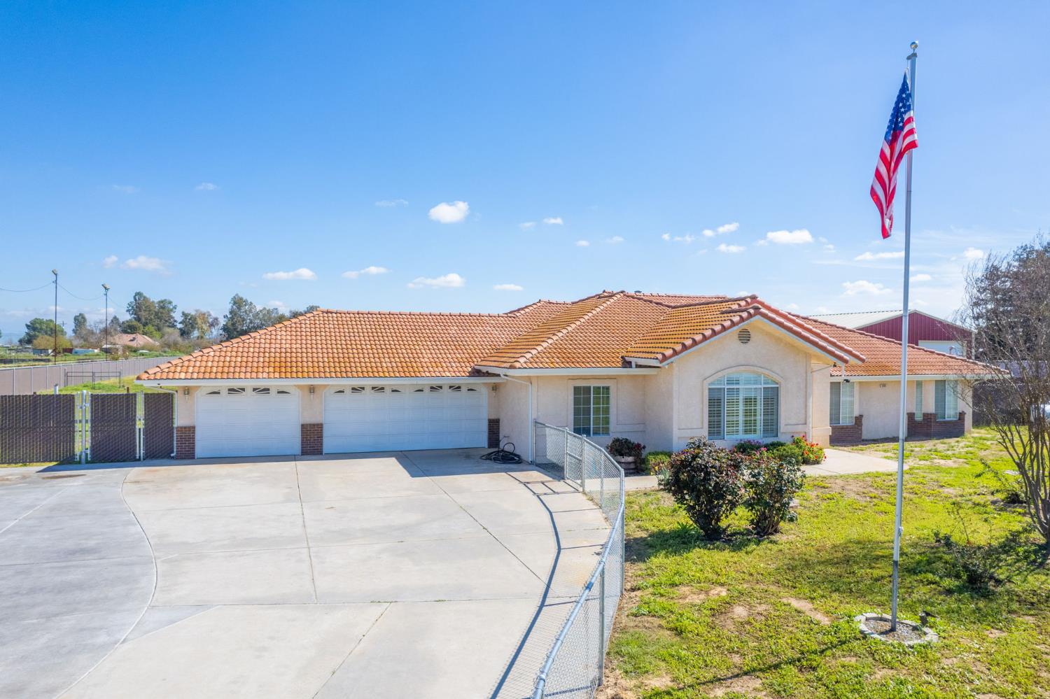 16601 La Canada Rd, Madera, CA 93636