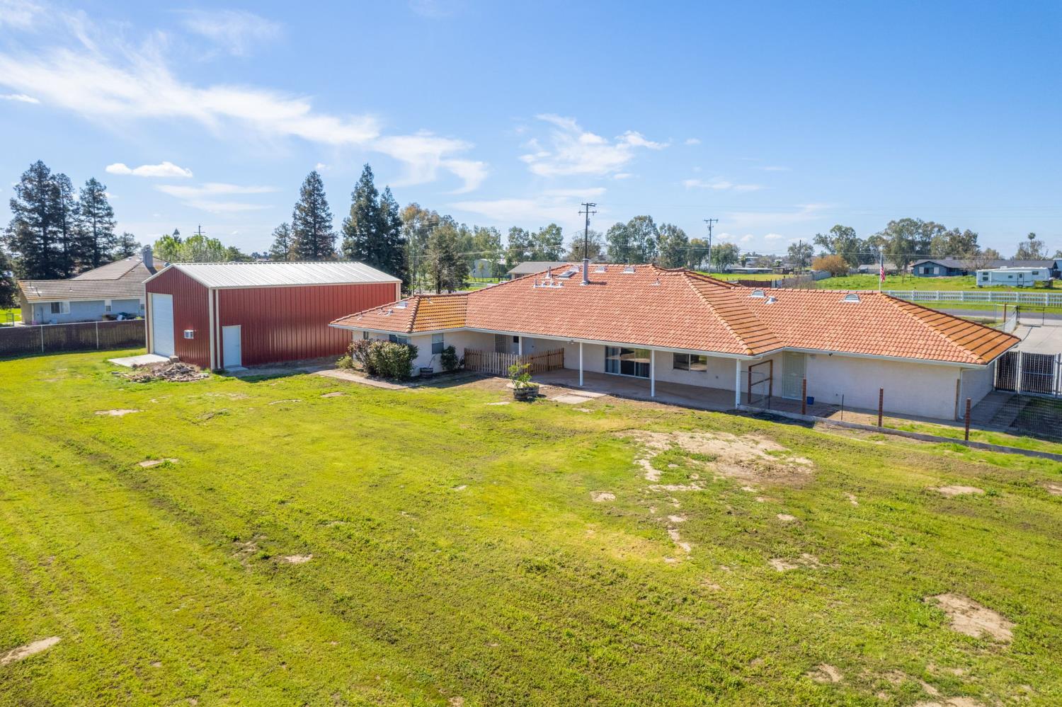 16601 La Canada Rd, Madera, CA 93636