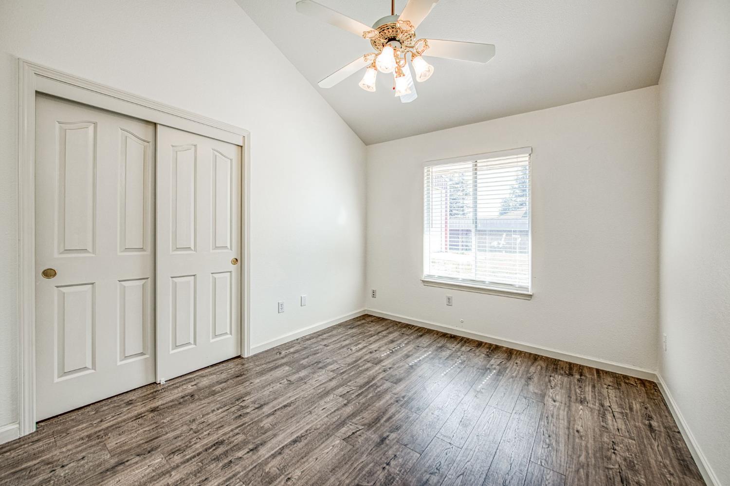 16601 La Canada Rd, Madera, CA 93636