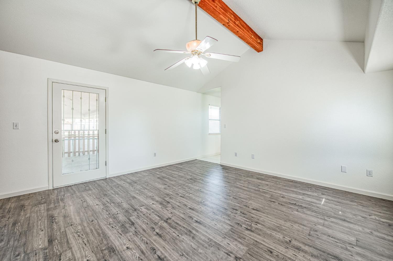 16601 La Canada Rd, Madera, CA 93636