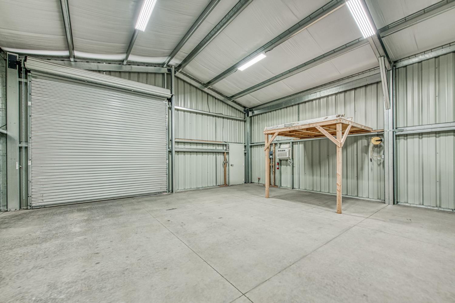 16601 La Canada Rd, Madera, CA 93636