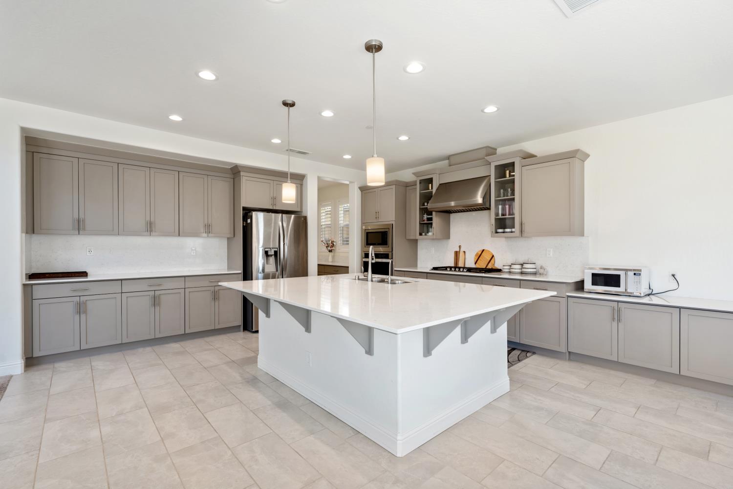 4188 N Contessa Ave, Fresno, CA 93723