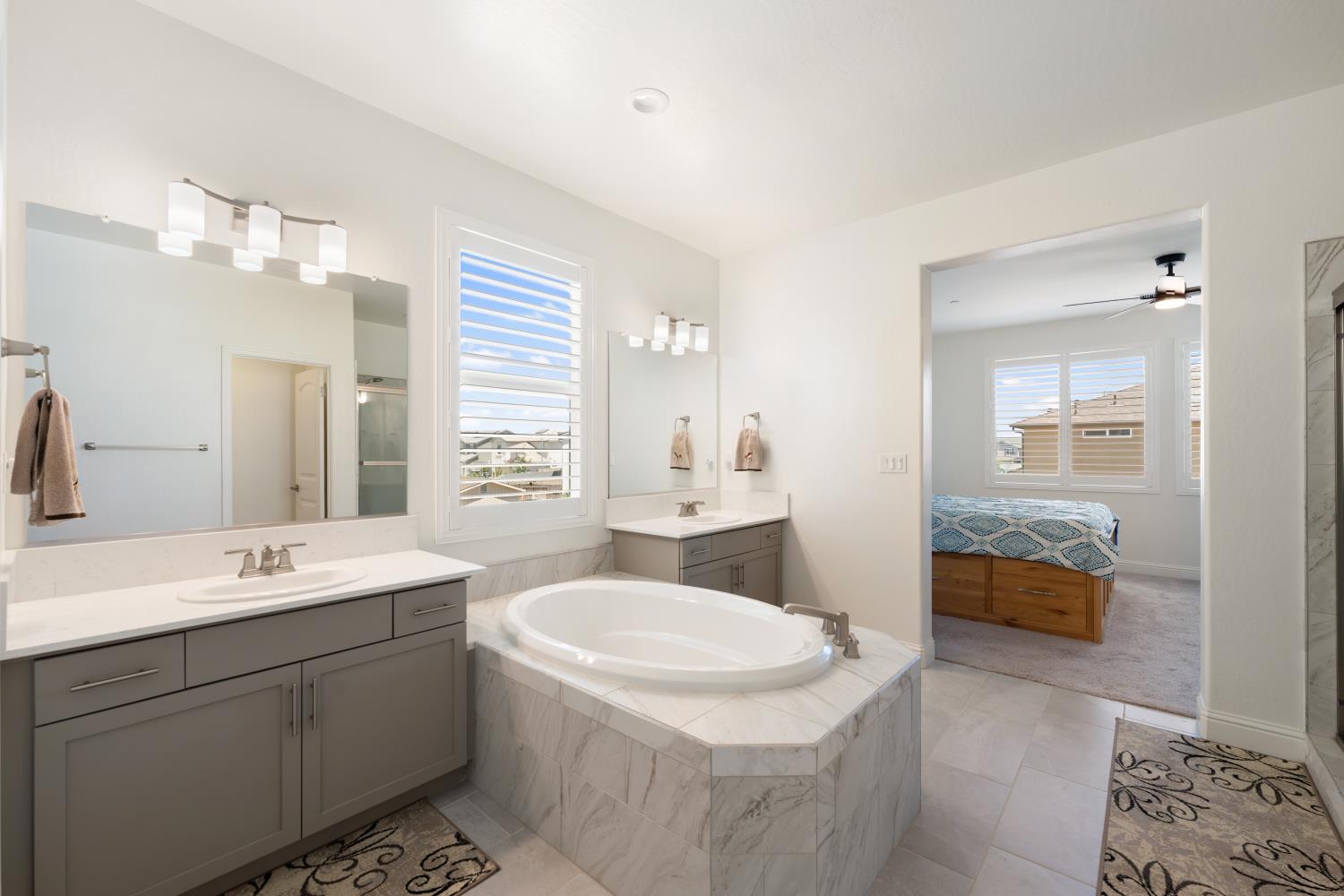 4188 N Contessa Ave, Fresno, CA 93723