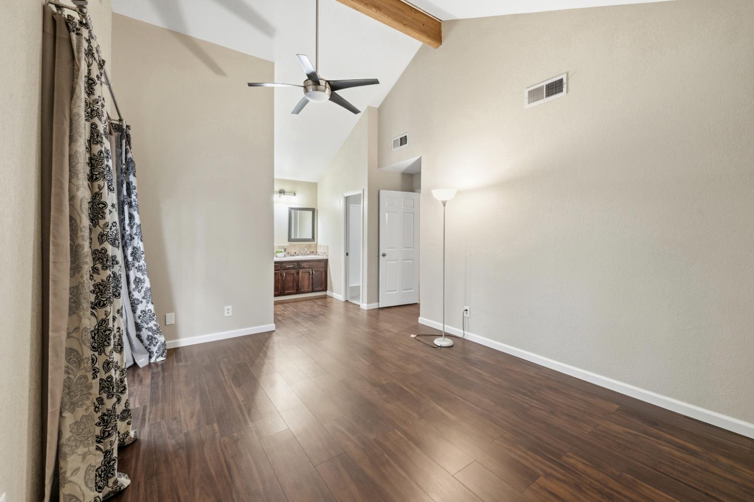 8099 N Orchard St, Fresno, CA 93720