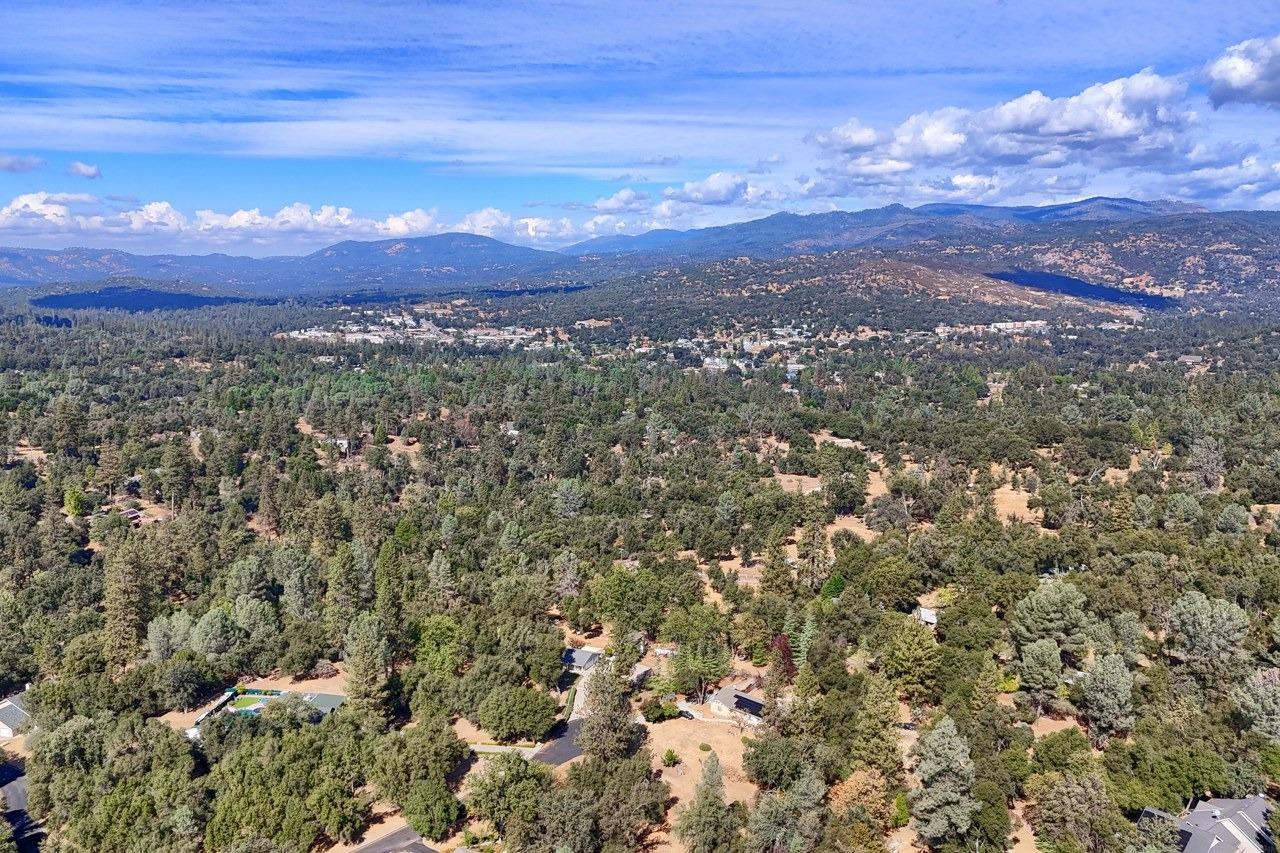 38788 Goldenrod Ln, Oakhurst, CA 93644