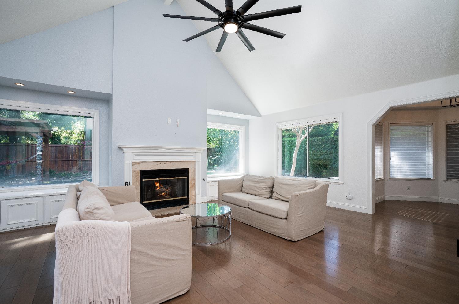 2727 W Bluff Ave #125, Fresno, CA 93711