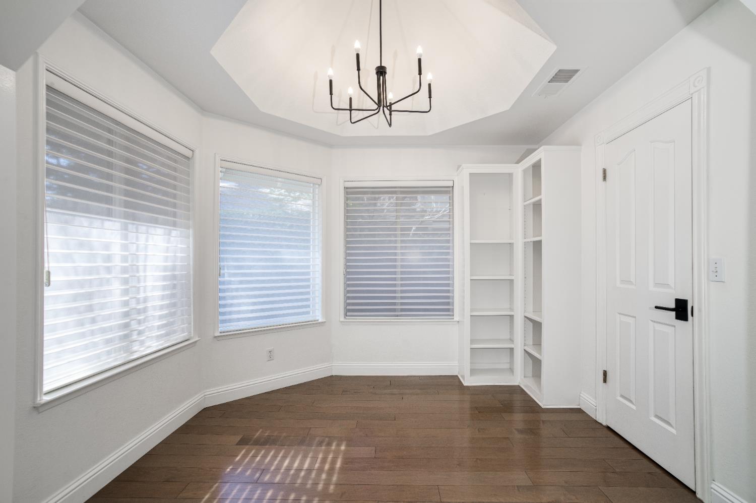 2727 W Bluff Ave #125, Fresno, CA 93711