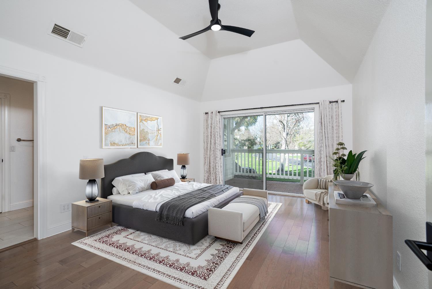 2727 W Bluff Ave #125, Fresno, CA 93711