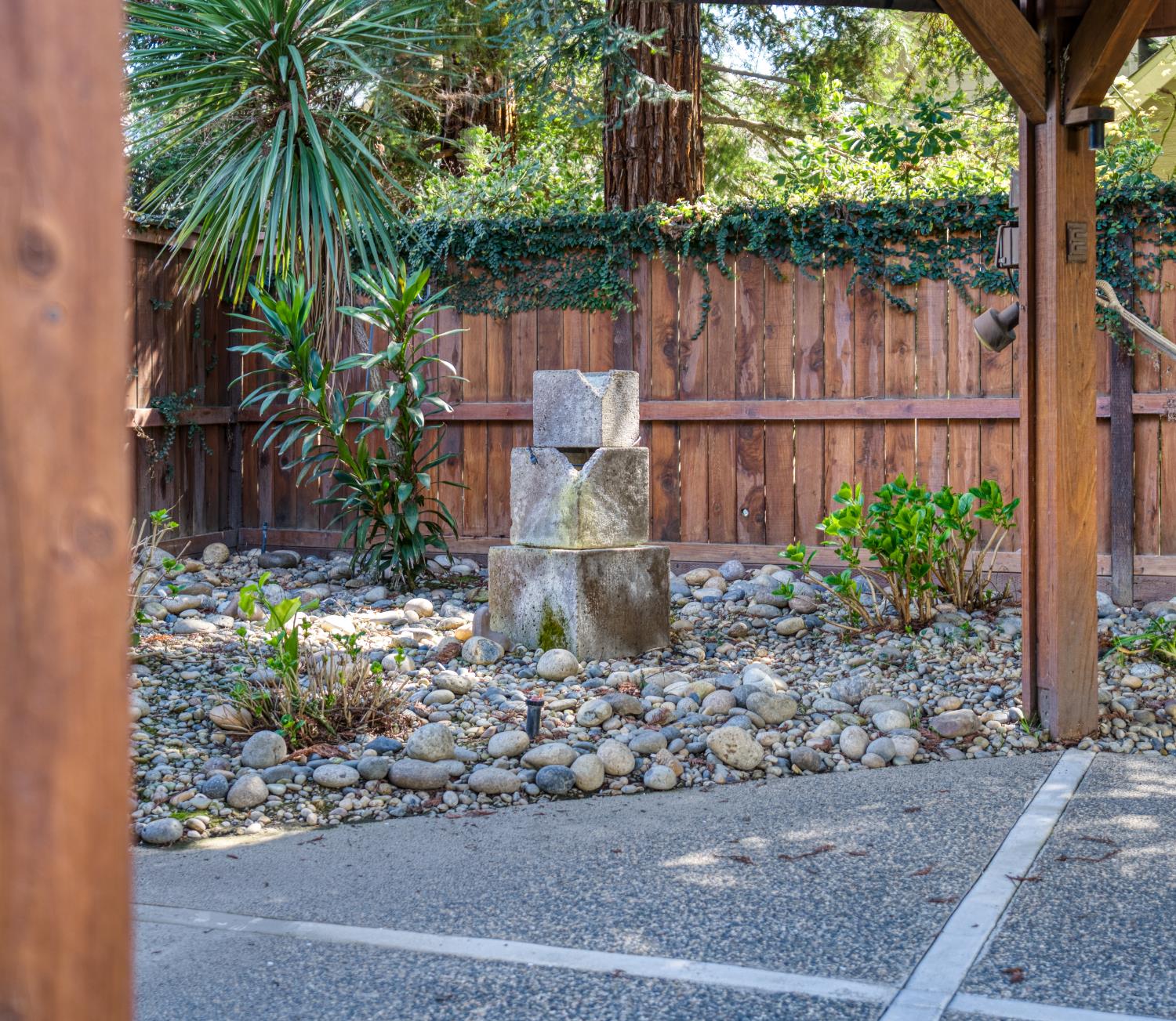 2727 W Bluff Ave #125, Fresno, CA 93711