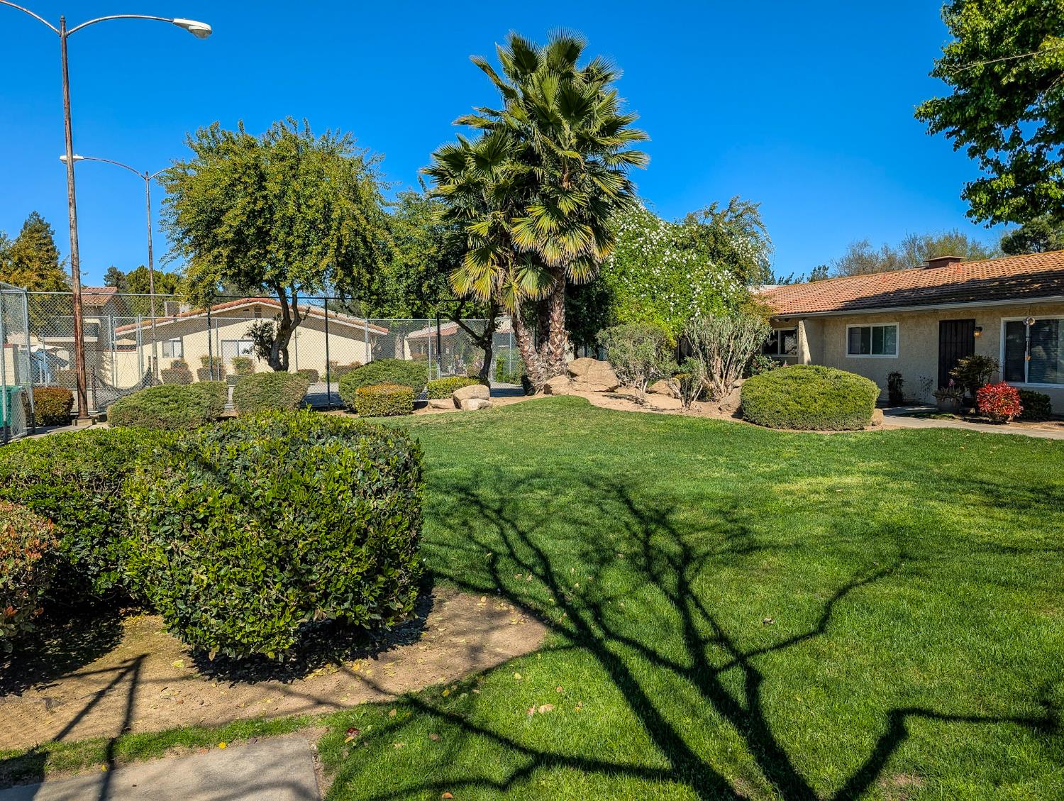 125 S Granada Dr #42, Madera, CA 93637