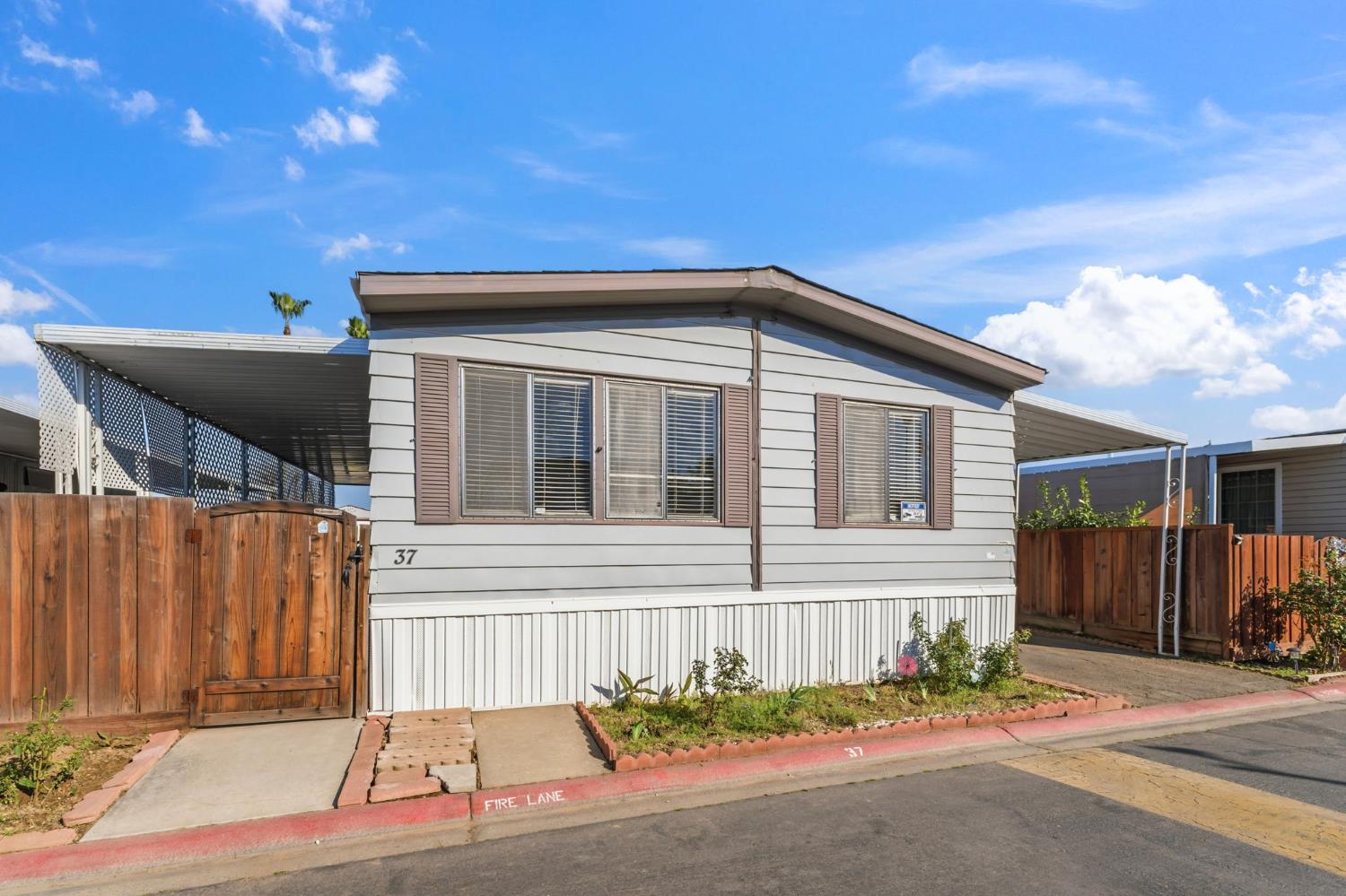 2533 W McKinley Ave #37, Fresno, CA 93728