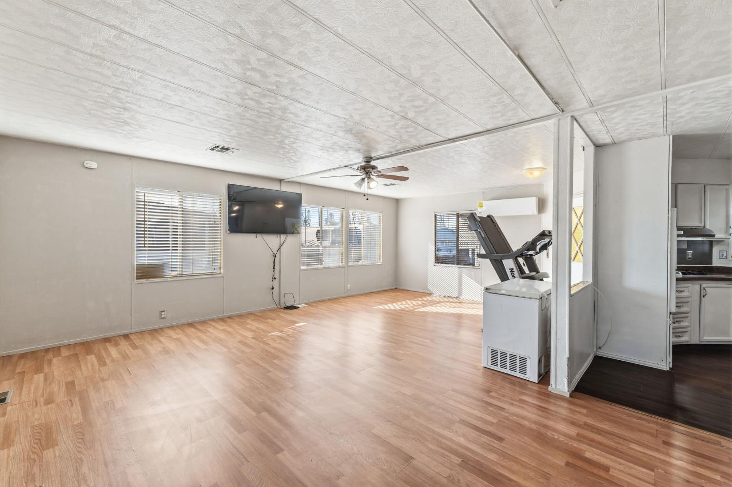 2533 W McKinley Ave #37, Fresno, CA 93728