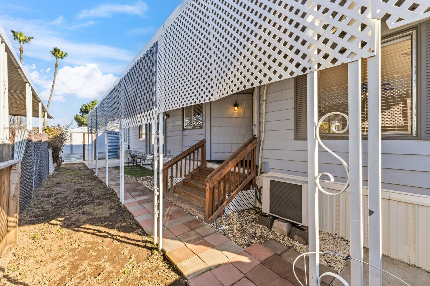 2533 W McKinley Ave #37, Fresno, CA 93728