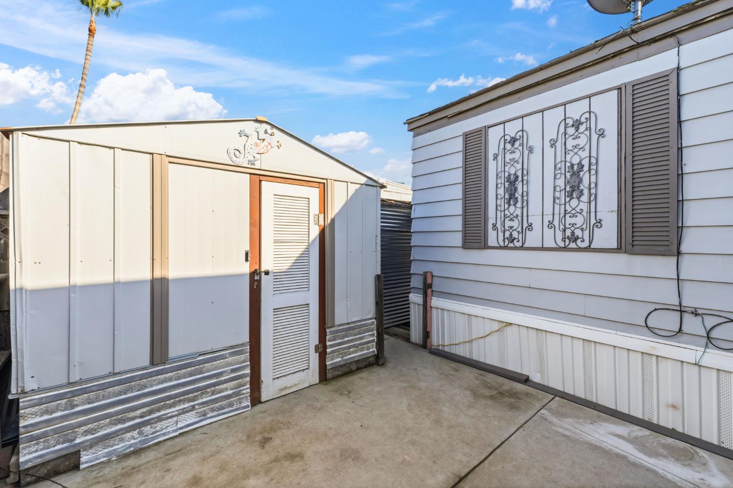 2533 W McKinley Ave #37, Fresno, CA 93728