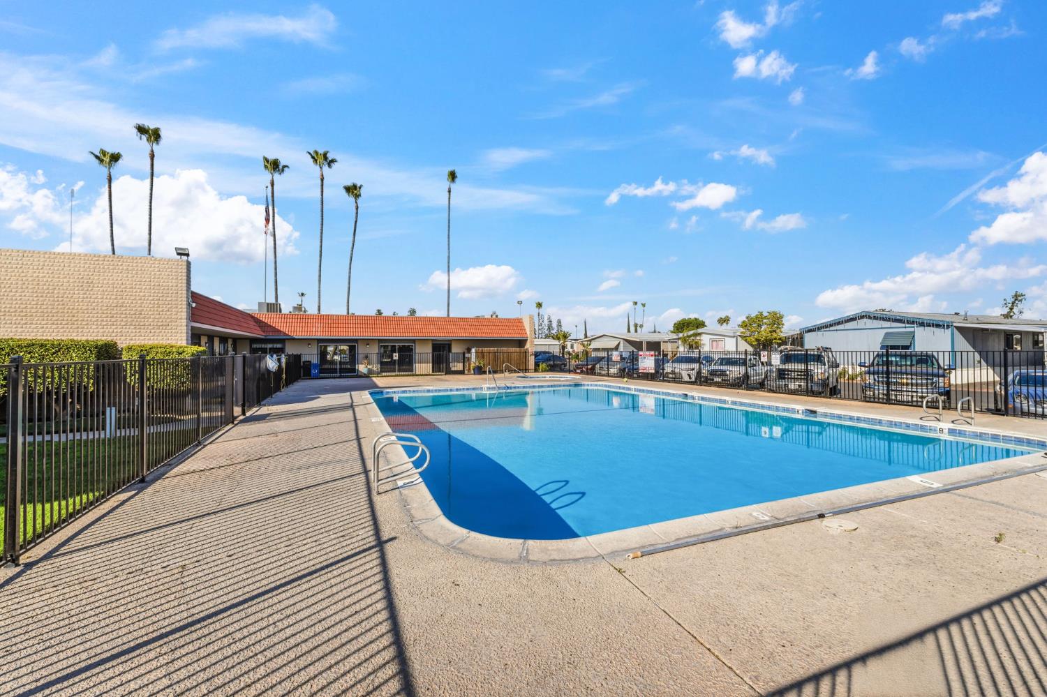 2533 W McKinley Ave #37, Fresno, CA 93728