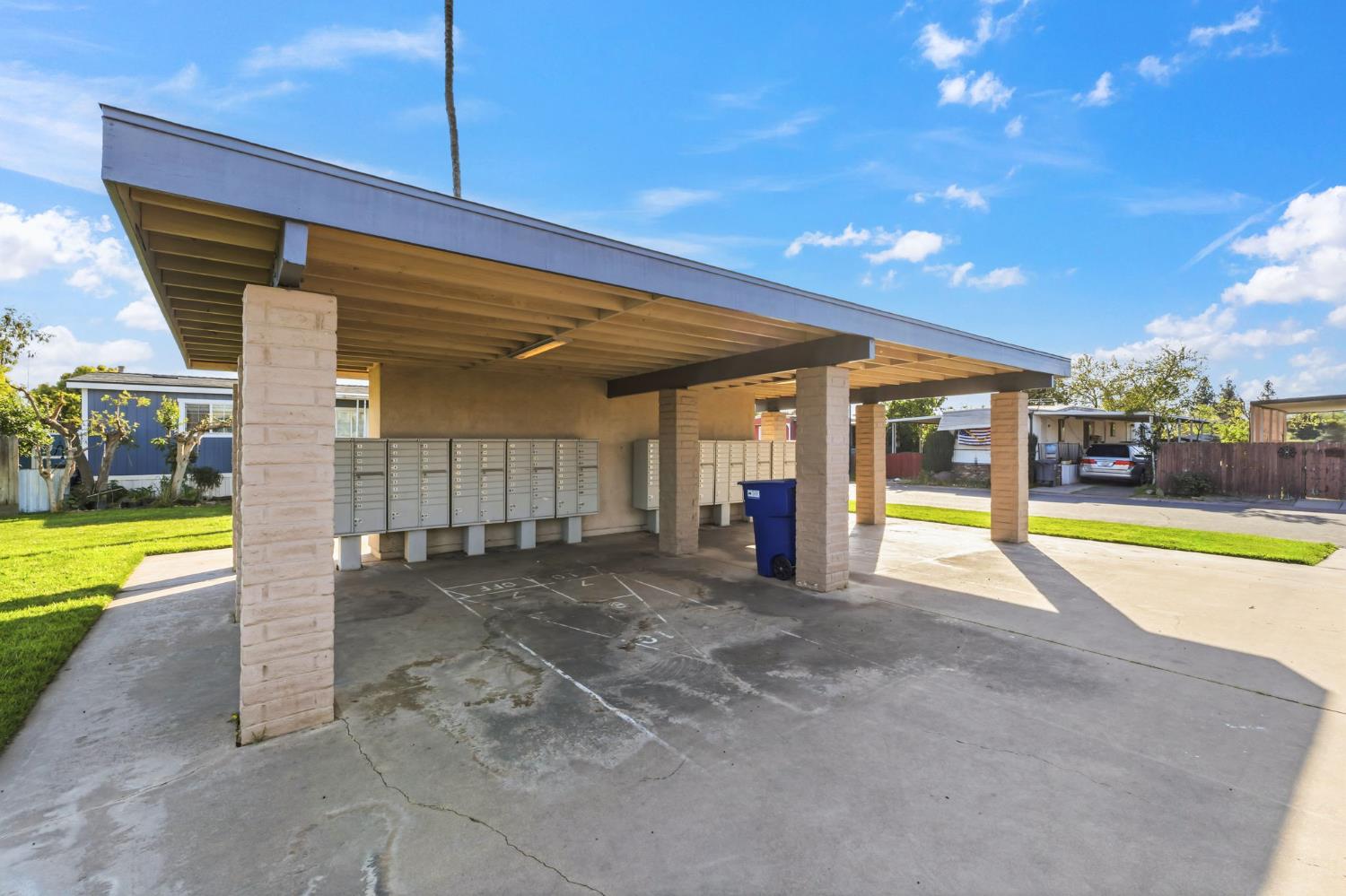 2533 W McKinley Ave #37, Fresno, CA 93728