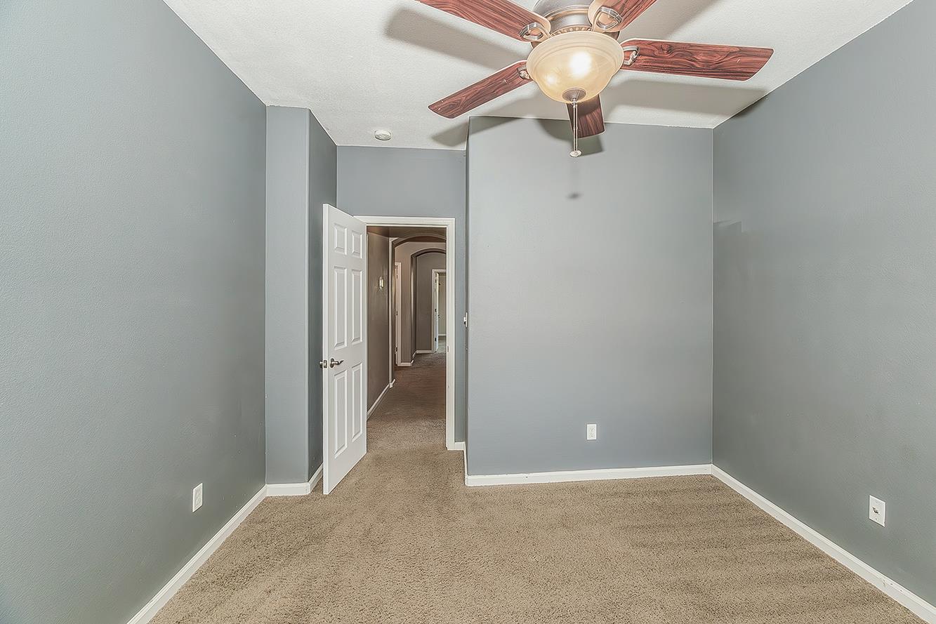 7357 E Redlands Ave, Fresno, CA 93737