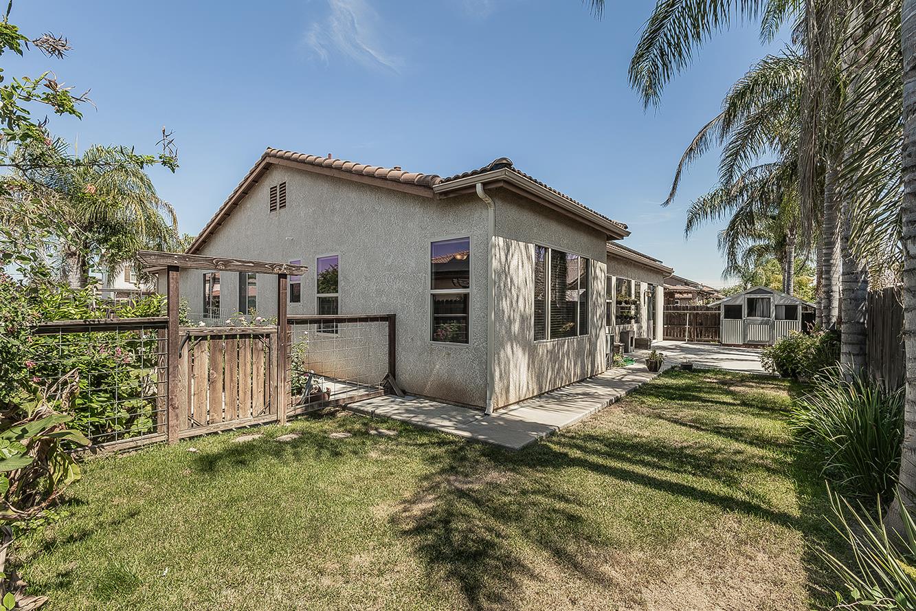 7357 E Redlands Ave, Fresno, CA 93737