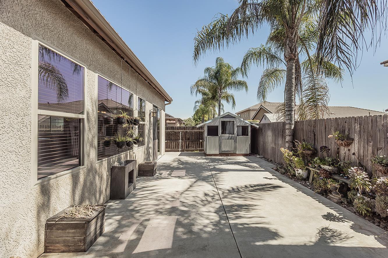 7357 E Redlands Ave, Fresno, CA 93737