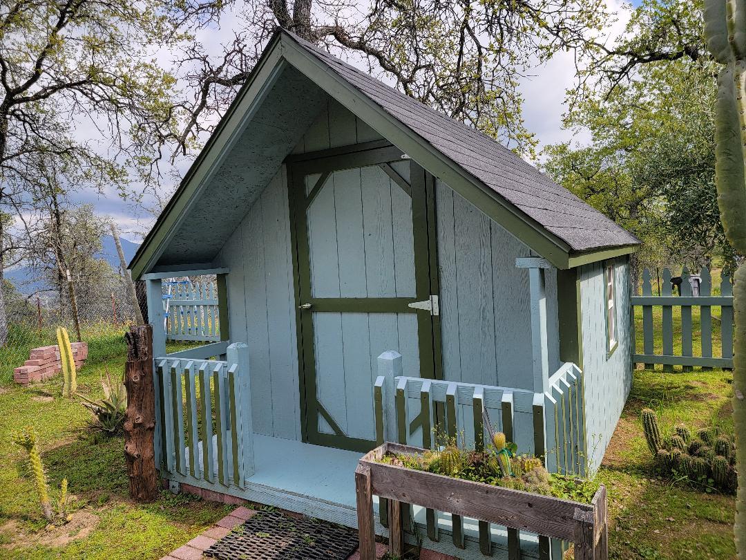 33323 Buttercup Lane, Yokuts Valley, CA 93675