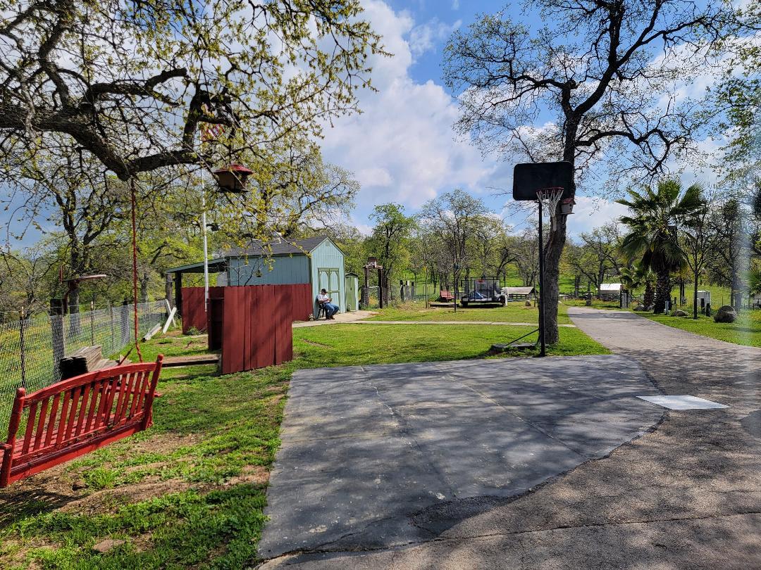 33323 Buttercup Lane, Yokuts Valley, CA 93675