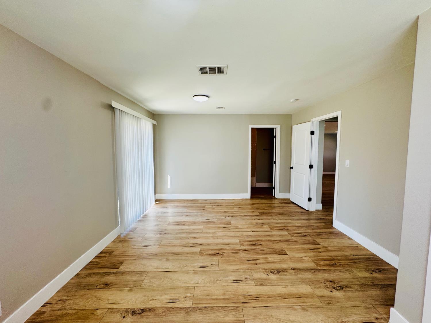 2804 Elmwood Ave, Bakersfield, CA 93305