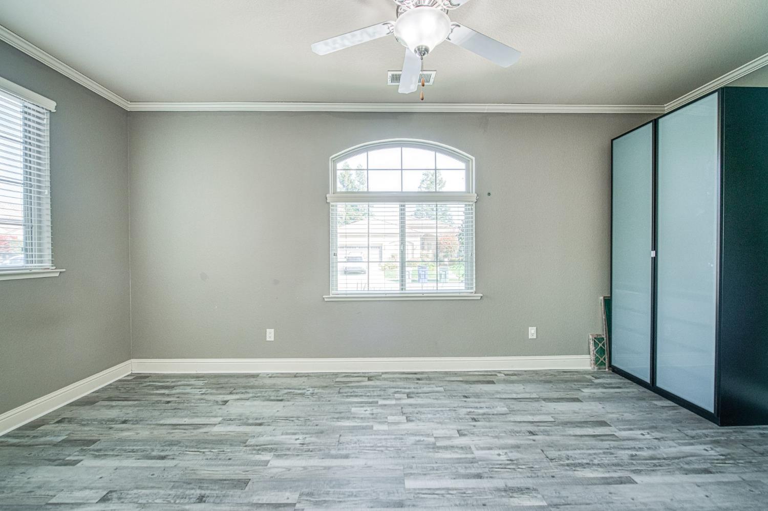 1407 E Via Marbella Dr, Fresno, CA 93730