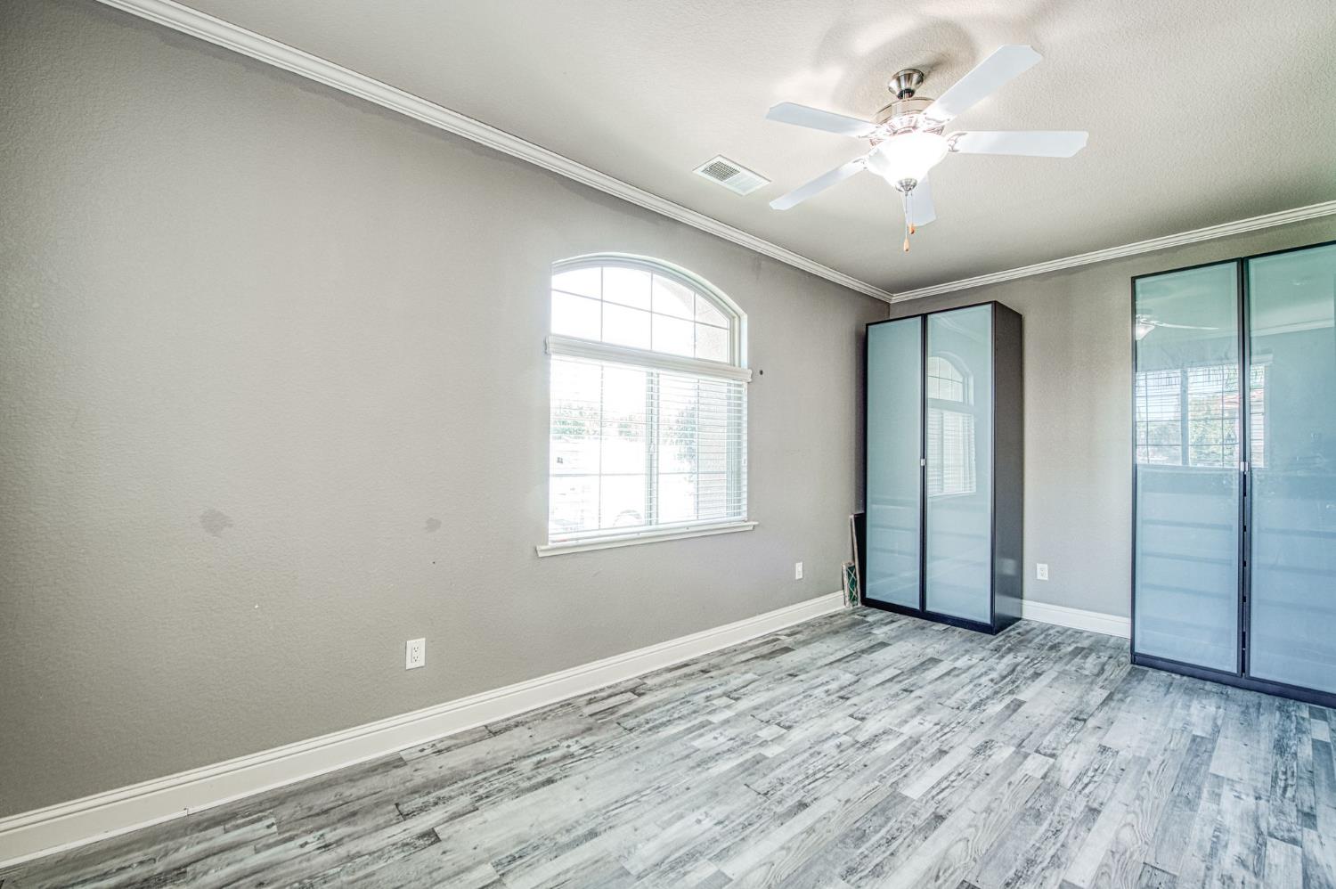 1407 E Via Marbella Dr, Fresno, CA 93730