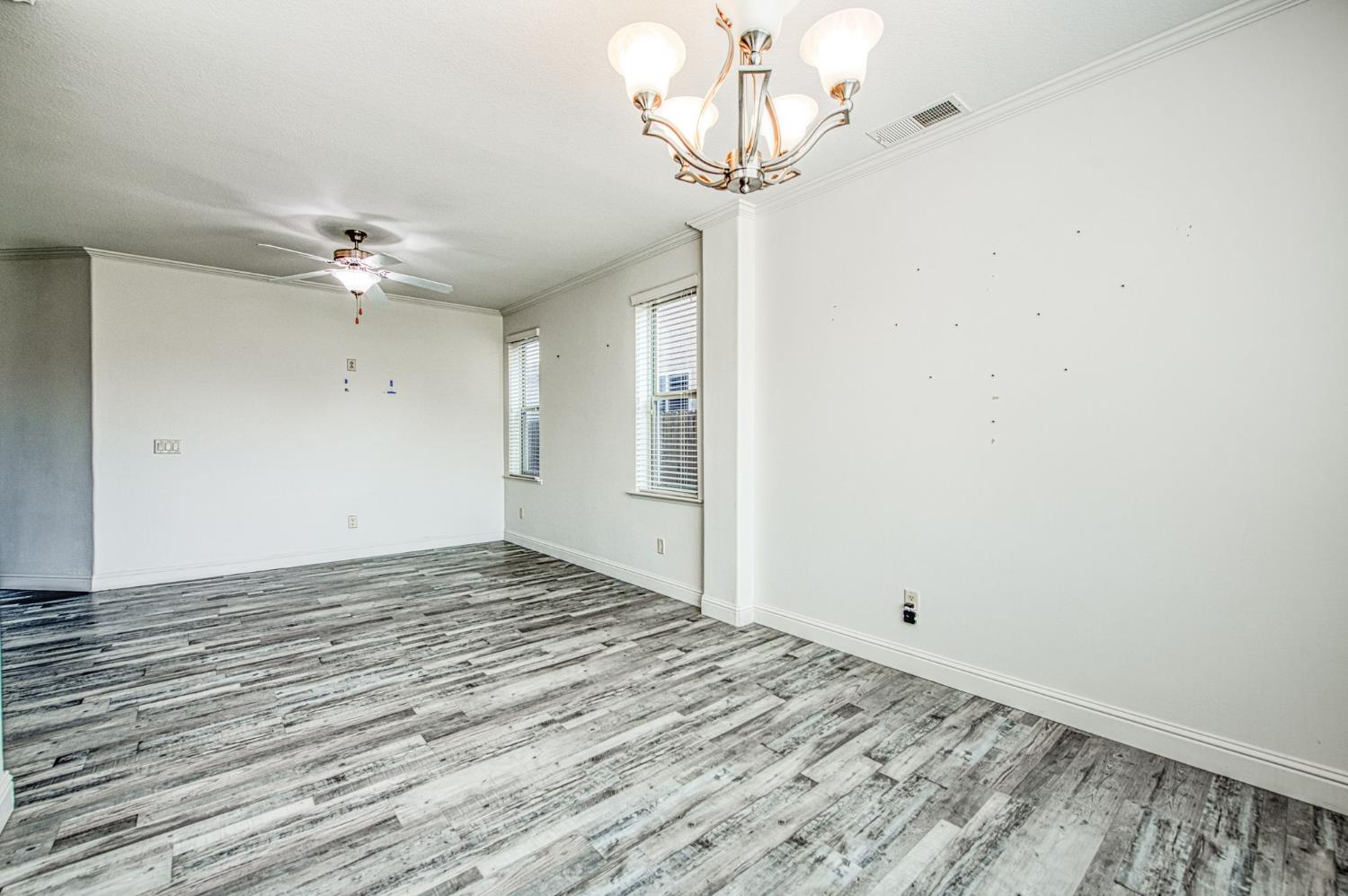 1407 E Via Marbella Dr, Fresno, CA 93730