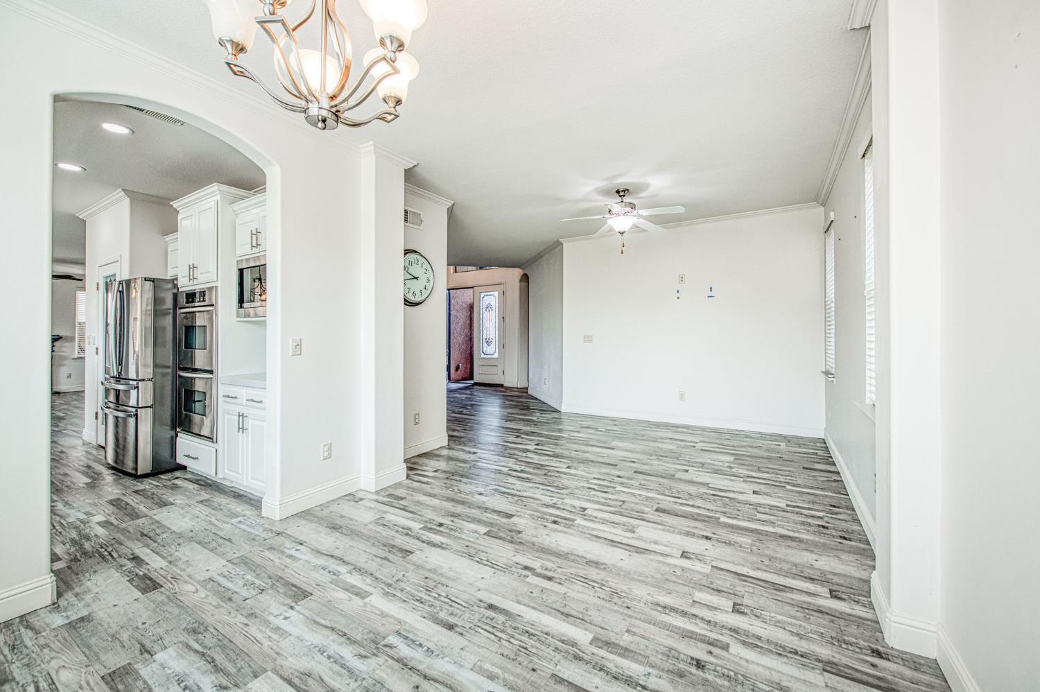 1407 E Via Marbella Dr, Fresno, CA 93730