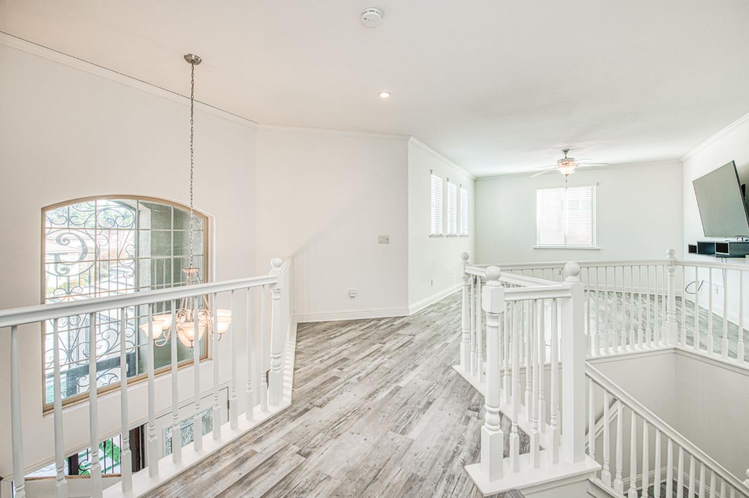 1407 E Via Marbella Dr, Fresno, CA 93730