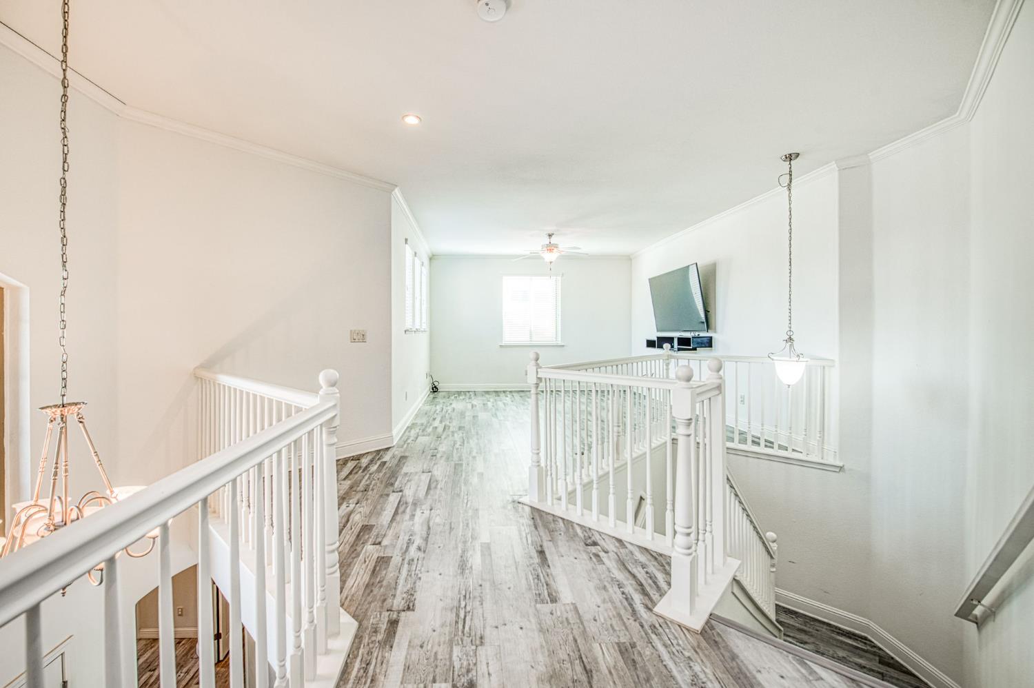 1407 E Via Marbella Dr, Fresno, CA 93730