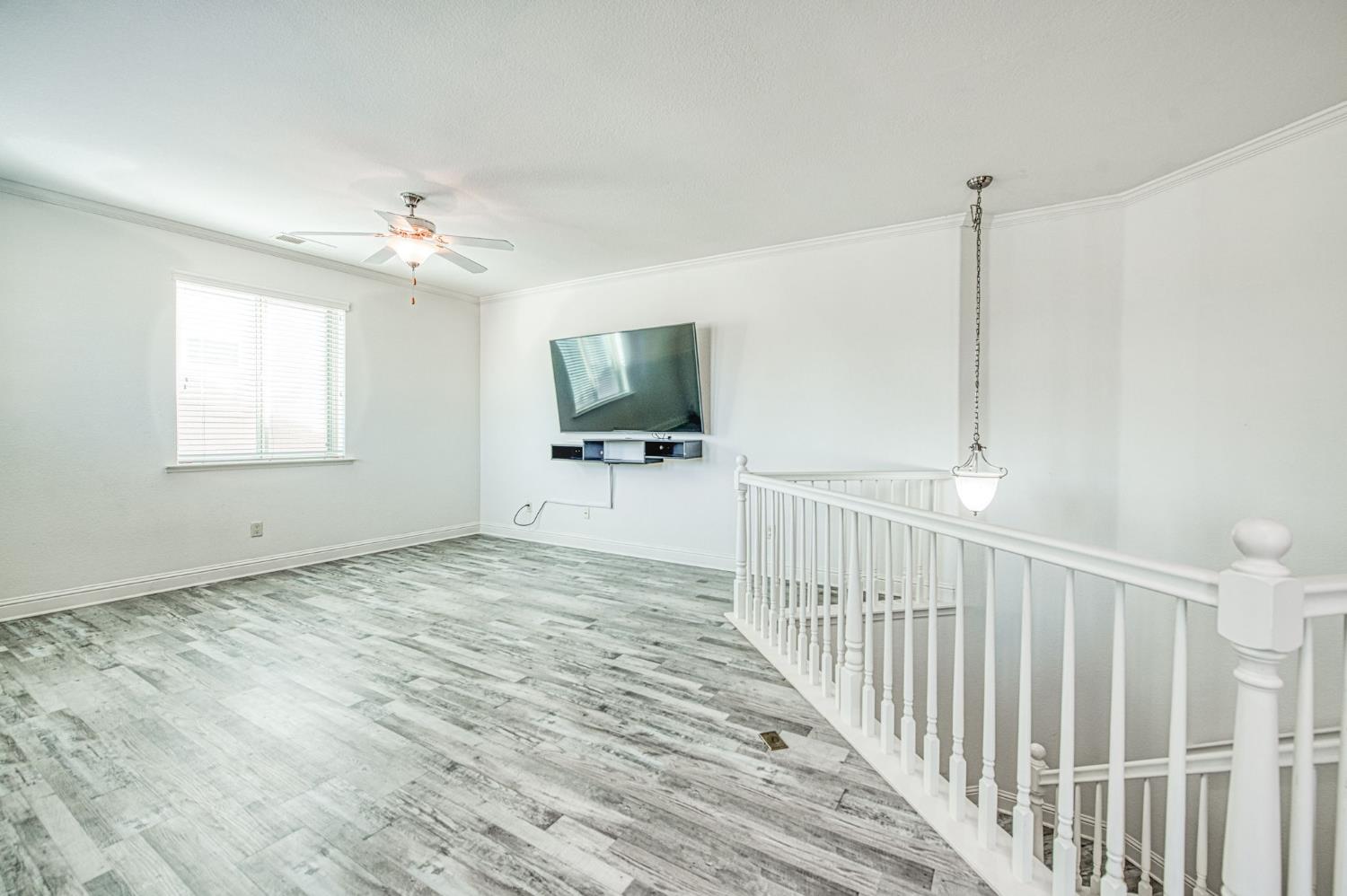 1407 E Via Marbella Dr, Fresno, CA 93730