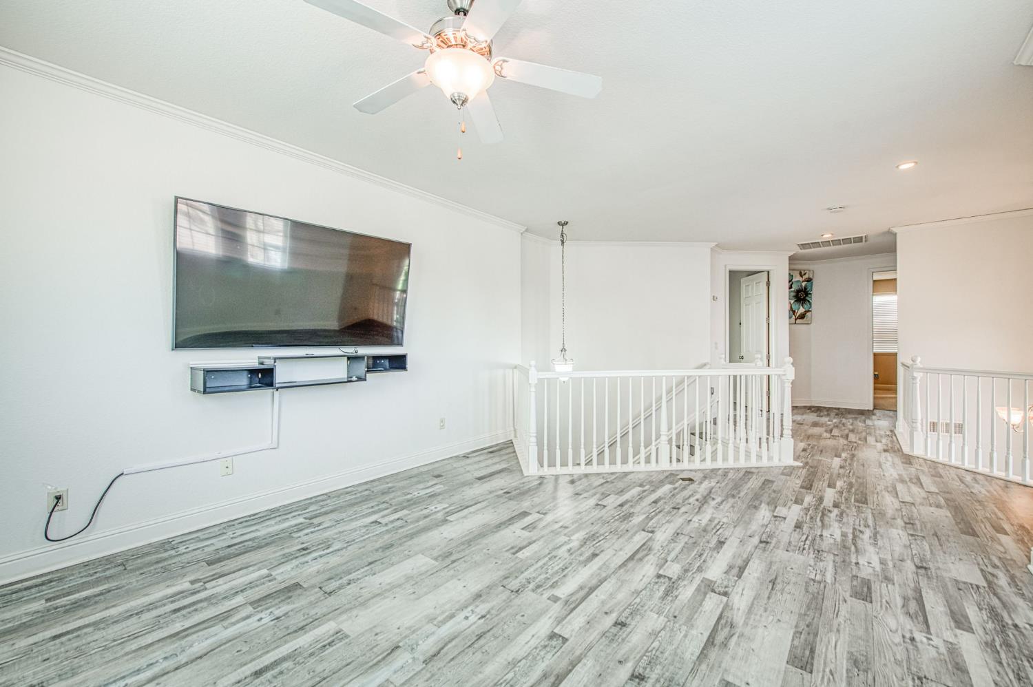 1407 E Via Marbella Dr, Fresno, CA 93730