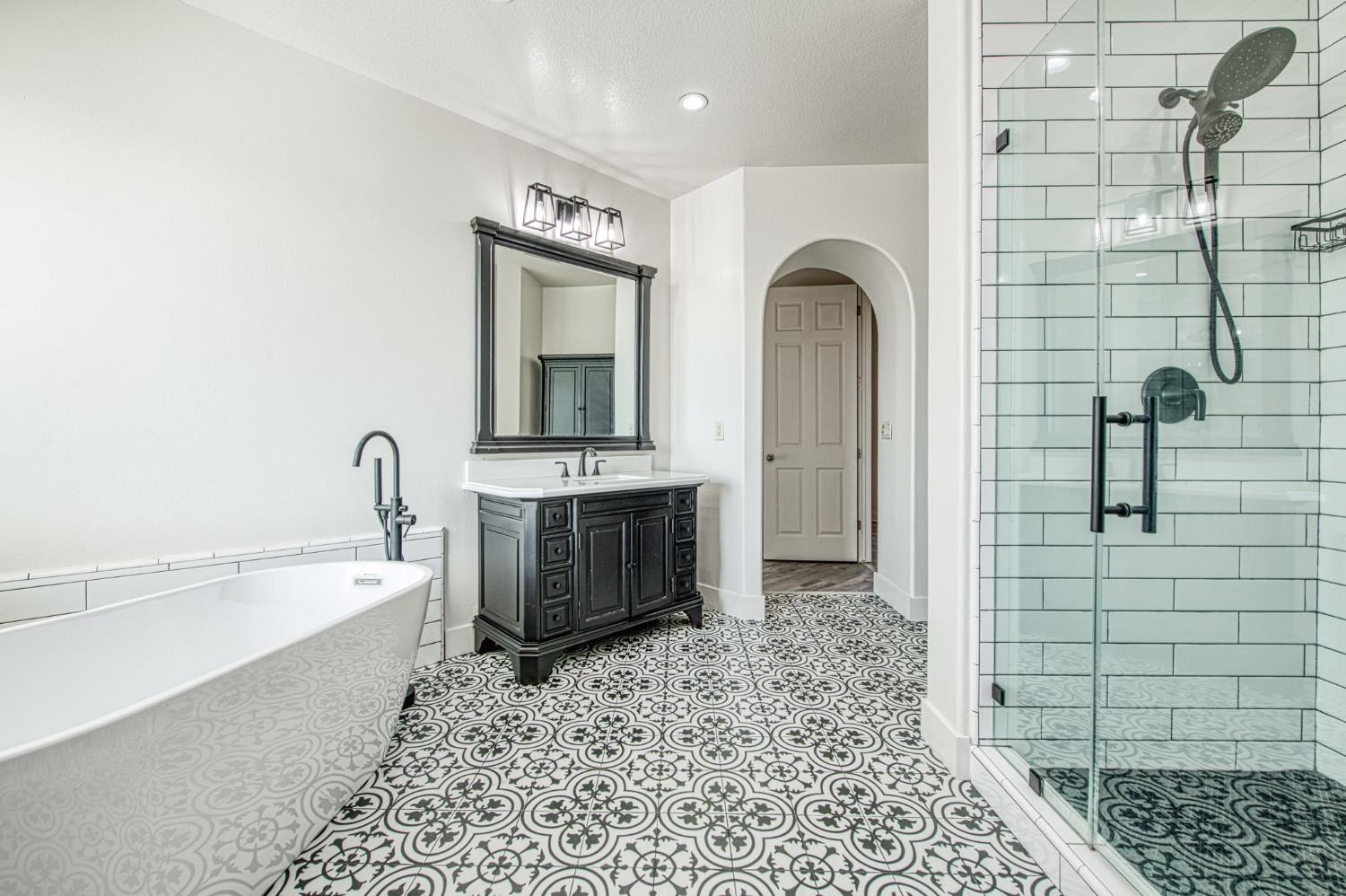 1407 E Via Marbella Dr, Fresno, CA 93730