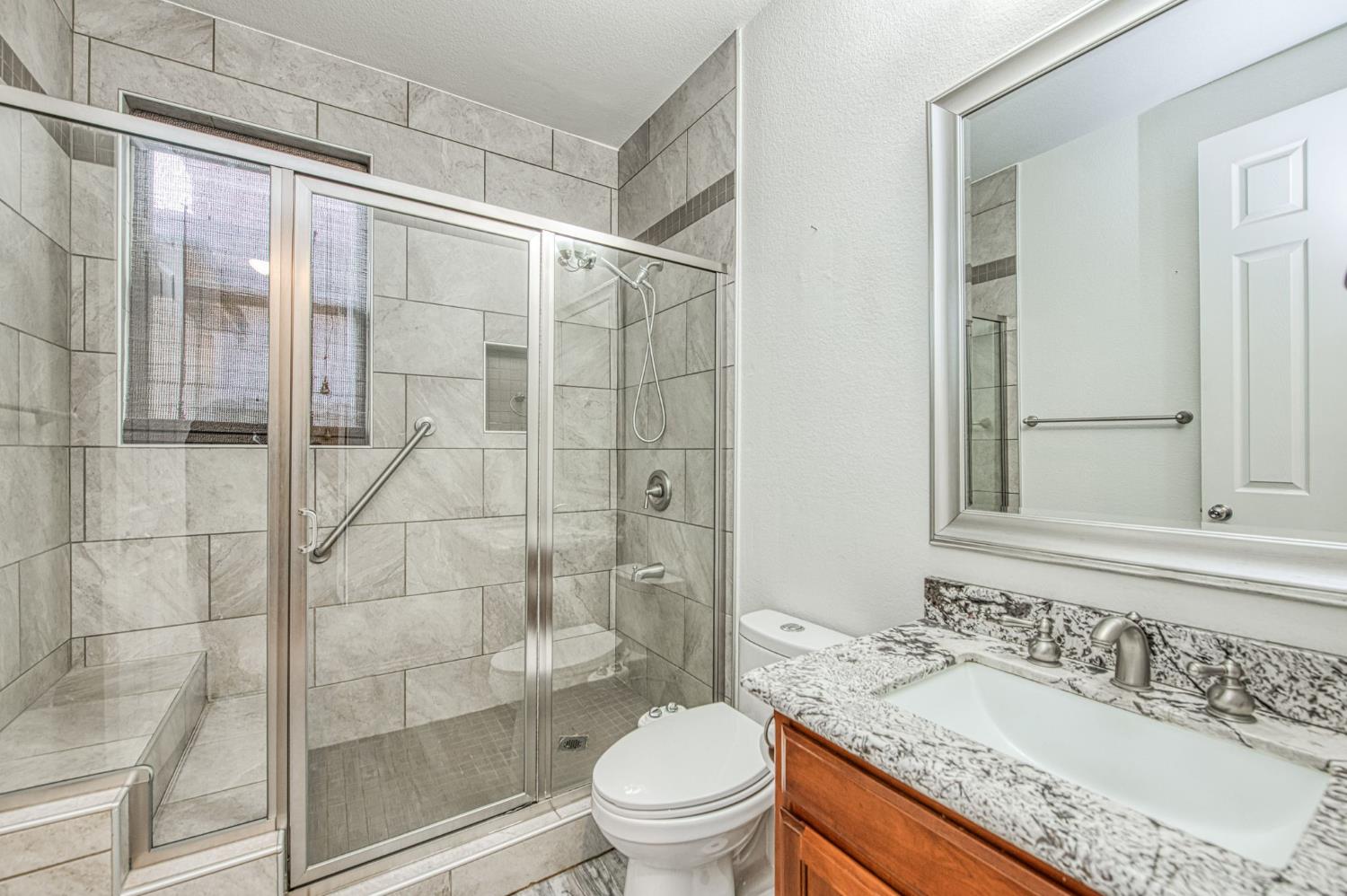 1407 E Via Marbella Dr, Fresno, CA 93730