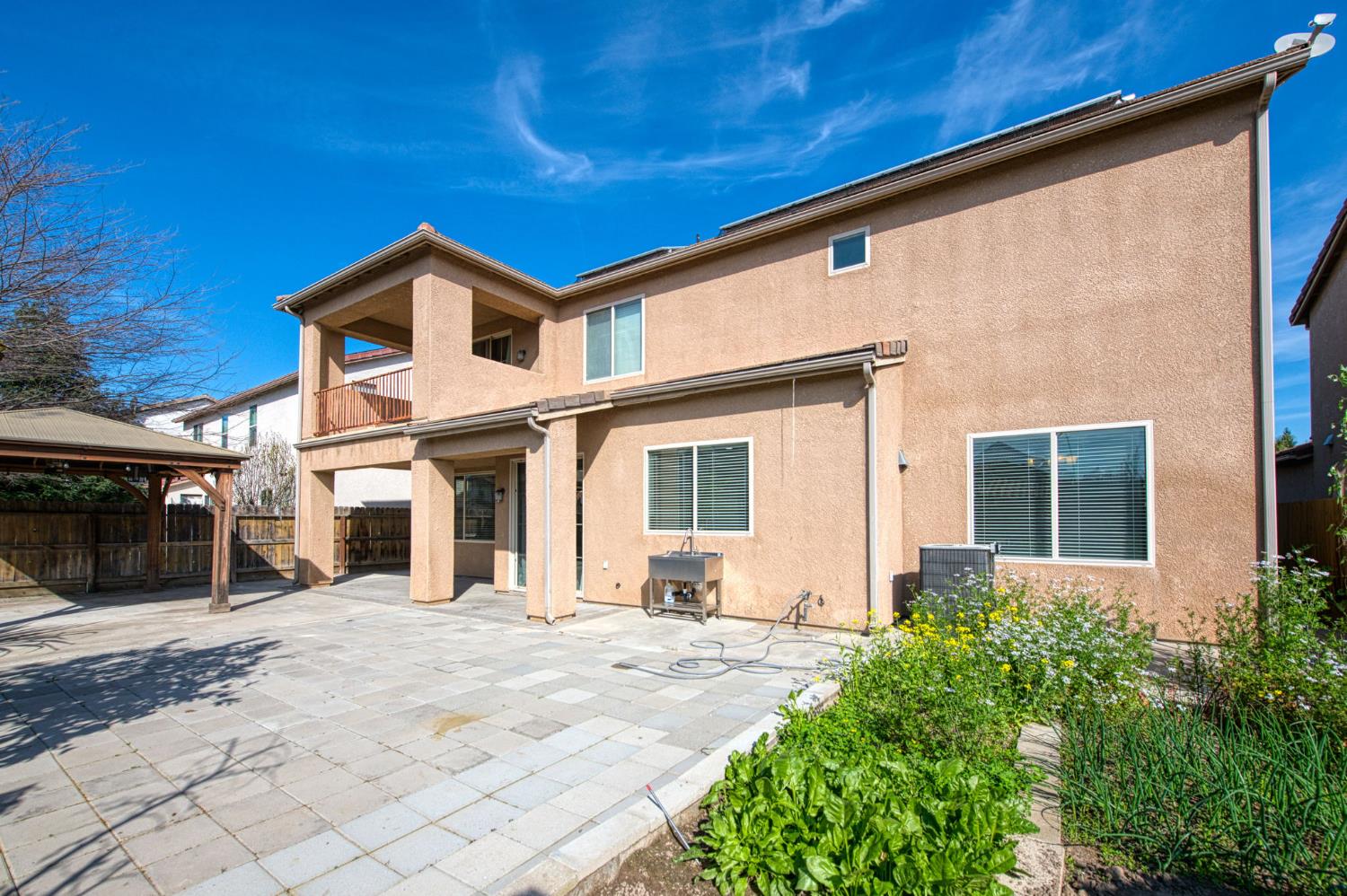 1407 E Via Marbella Dr, Fresno, CA 93730