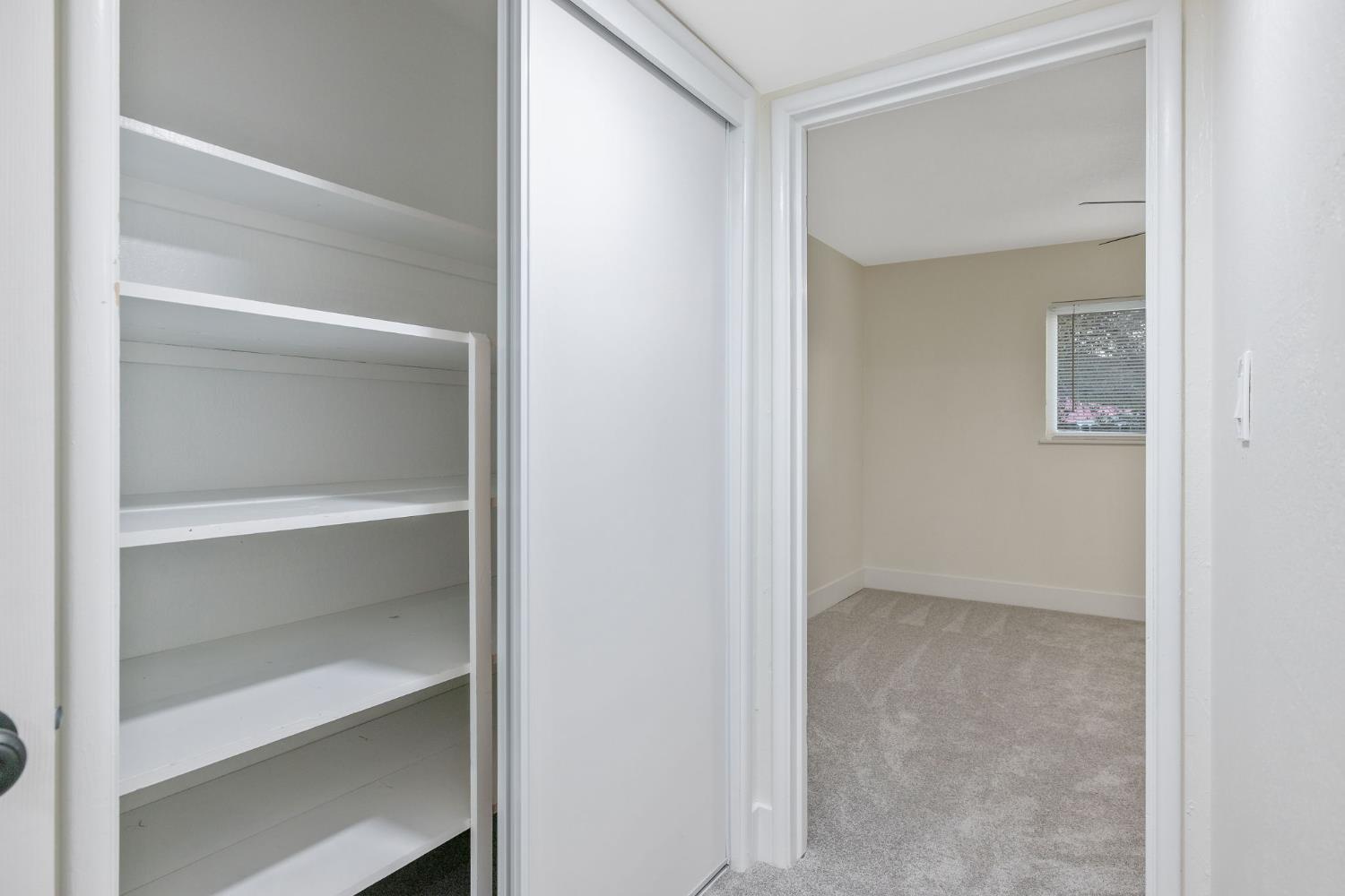 697 E Scott Ave, Fresno, CA 93710