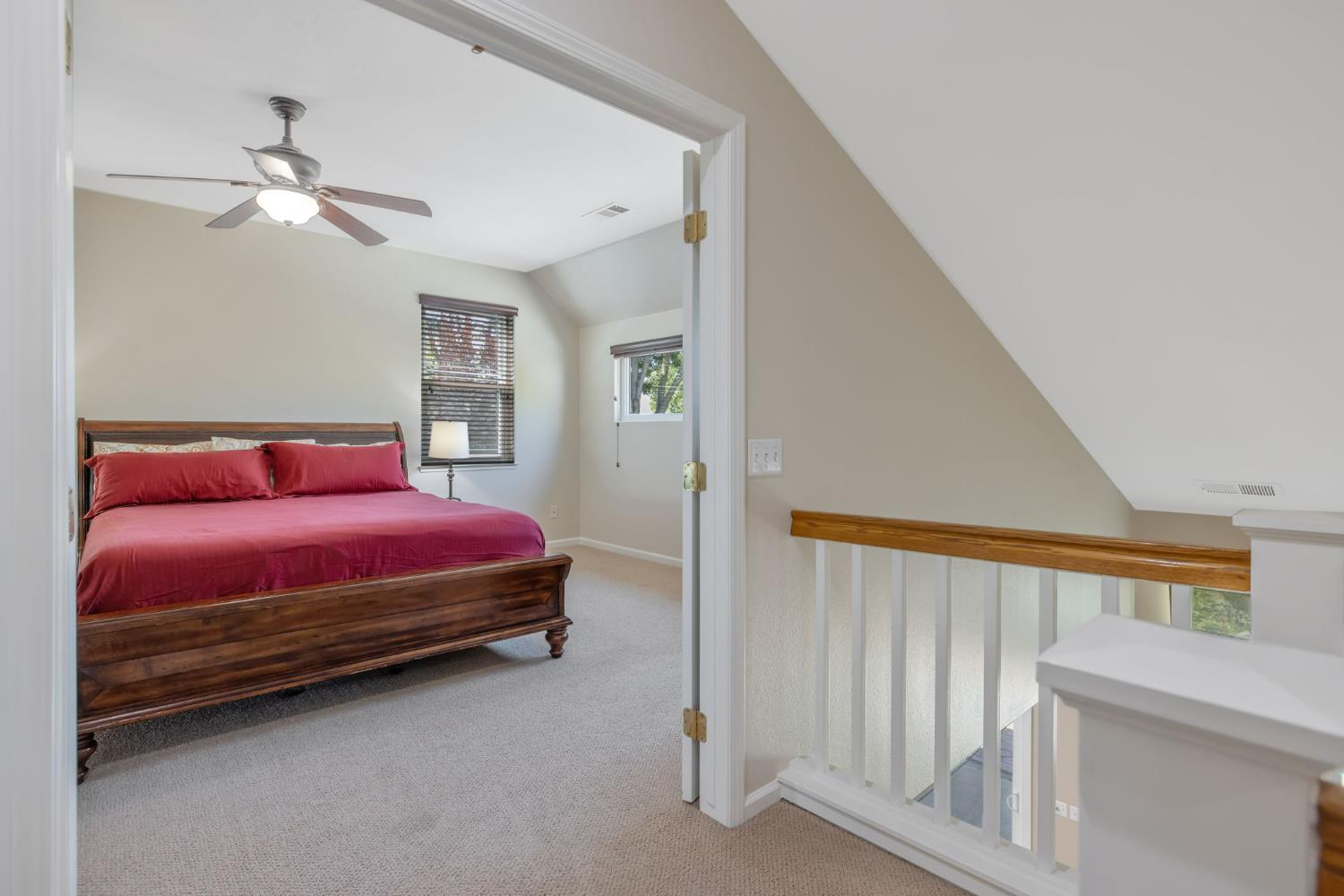 6030 W Country Ct, Visalia, CA 93277